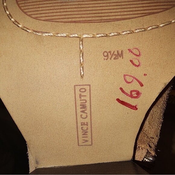Vince Camuto NWOT Nerlinji Light Cognac Brown Suede Ankle Booties Size 9.5 - Picture 10 of 12